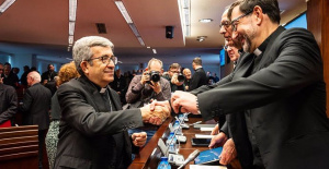 The archbishops of Valladolid and Madrid, Luis Argüello and José Cobo, the most voted in the poll for president of the EEC