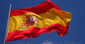 Moody's improves Spain's outlook to 'positive' and maintains the rating at 'Baa1'