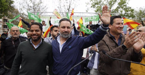 Abascal (Vox) criticizes that Sánchez is "victimizing" himself and calls for elections after his possible resignation