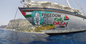 The 'Freedom Flotilla' denounces Israel's "sabotage" of its mission and asks for support and dissemination